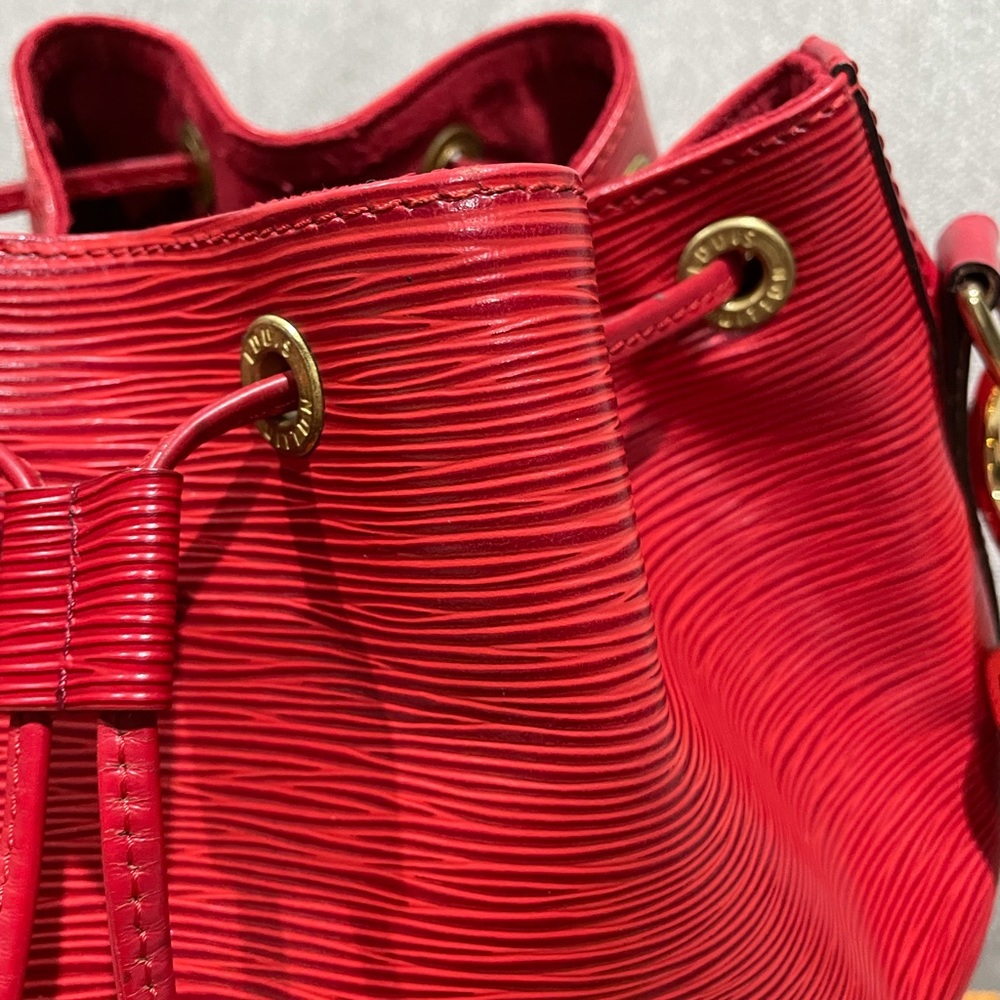 Louis Vuitton Petit Noe Epi Red - Picture 9 of 16